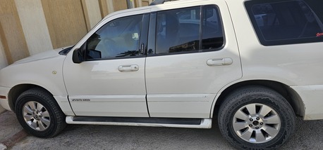 Riyadh, Vehicles, Cars & Trucks , SAR 17000, Ford Mercury Mountaineer, 2008, Automatic, 278000 KM,