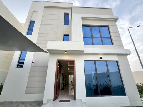 Janabiya, Villas, BHD 1000,  Furnished,  350 Sq. Meter,  Sea View 4br Villa With Backyard & Maid&rsquo;s Room