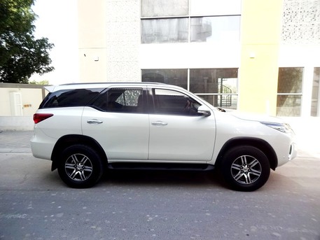 Umm Al Hassam, Vehicles, Cars & Trucks , BHD 7600, Toyota Fortuner, 2017, Automatic, 130000 KM, 4X4 2.7L V4 Agency Maintained Neat Clean Car For Sale Expat Leaving !