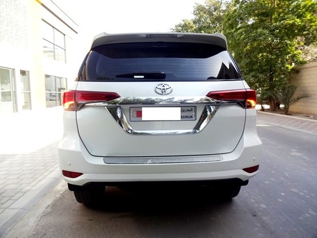 Umm Al Hassam, Vehicles, Cars & Trucks , BHD 7600, Toyota Fortuner, 2017, Automatic, 130000 KM, 4X4 2.7L V4 Agency Maintained Neat Clean Car For Sale Expat Leaving !