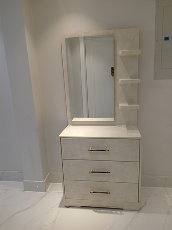 Khobar, Furniture, SAR 400,  Single Dresser With Stool