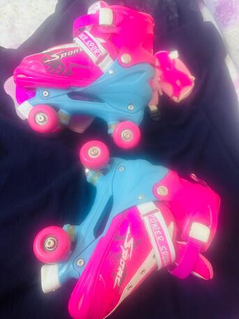 Riyadh, Sporting Goods, SAR 100,  Offer!!!!  Cute Pink Skatting Shoes With All Attachments
