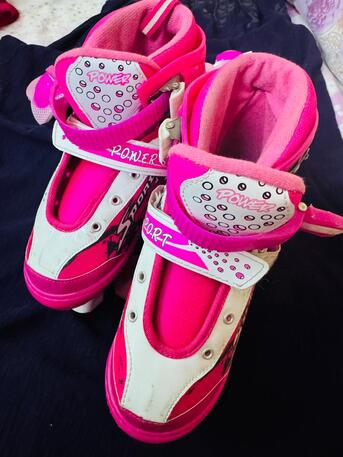 Riyadh, Sporting Goods, SAR 100,  Offer!!!!  Cute Pink Skatting Shoes With All Attachments