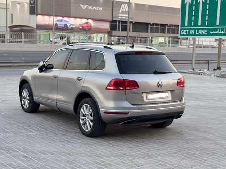 Manama, Vehicles, Cars & Trucks , BHD 3500,  Volkswagen Touareg,  2016,  Automatic,  177000 KM,    (Silver)