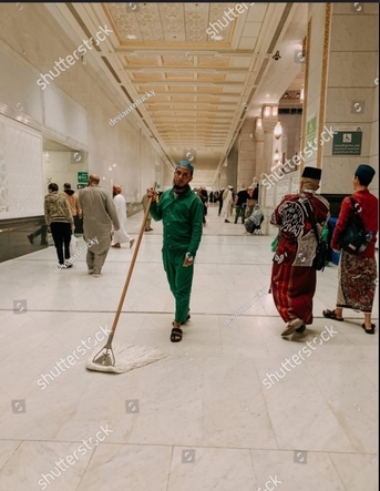 Badr Al-Jadeedah, Jobs, Haram Cleaner