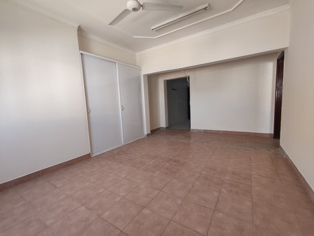 Mahooz, Apartments/Houses, BHD 200/year,  1 BR,  Mahooz:- Spacious 1Bhk Unfurnished Flat On Rent With Ewa