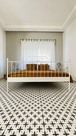 Amman, Apartments/Houses, Jod 900/month,  Furnished,  2 BR,  Spacious Furnisbed Apartment For Rent In Jabal Amman