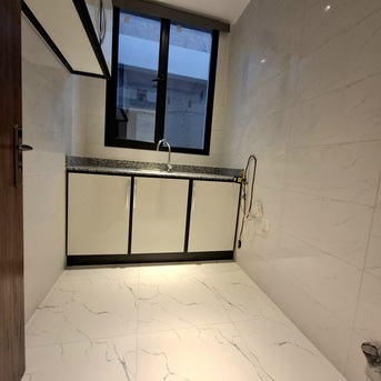 Salmaniya, Apartments/Houses, BHD 230/month,  2 BR,  Brand New Semi Furnished 2 BHK With Ewa In Salmaniya,Lift,Neat & Clean Flat @ 35547951