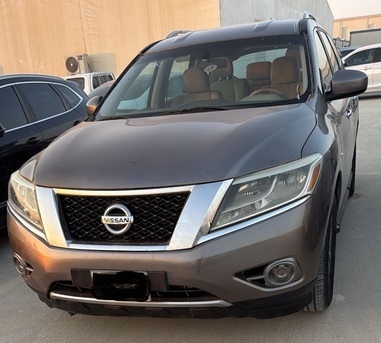 Tuwaiq, Vehicles, Cars & Trucks , SAR 30000,  Nissan Pathfinder,  2014,  Automatic,  285000 KM,