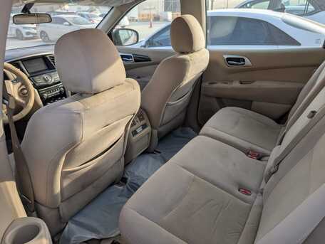 Tuwaiq, Vehicles, Cars & Trucks , SAR 30000,  Nissan Pathfinder,  2014,  Automatic,  285000 KM,