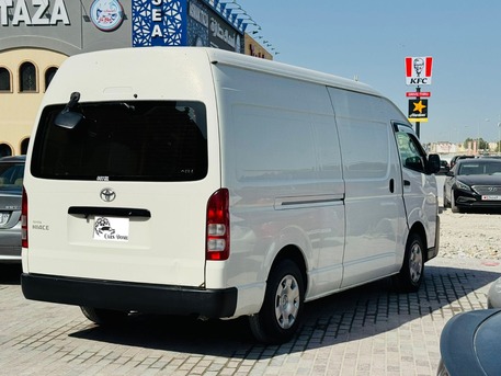 Manama, Vehicles, Cars & Trucks , BHD 1,  Toyota Hi-Ace,  2015,  Manual,  112000 KM,  ▓█▇▅ Hiace Cargo Van - Low Mileage - One Owner ▅▇█▓