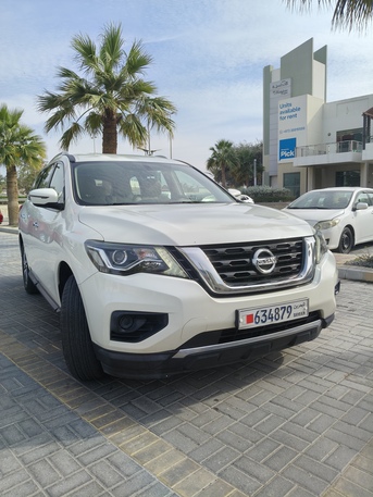 Manama, Vehicles, Cars & Trucks , BHD 4900,  Nissan Pathfinder,  2019,  Automatic,  66100 KM,  LOW MILEAGE