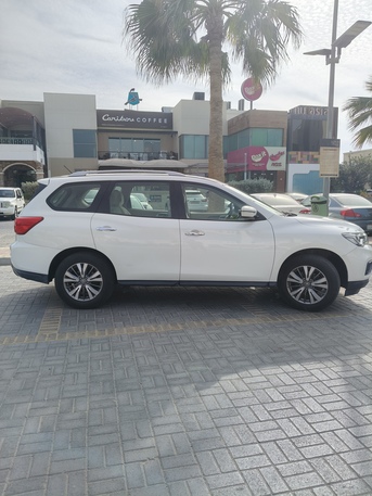 Manama, Vehicles, Cars & Trucks , BHD 4900,  Nissan Pathfinder,  2019,  Automatic,  66100 KM,  LOW MILEAGE