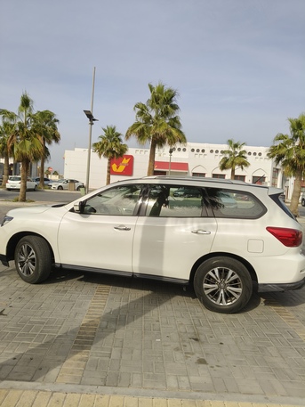 Manama, Vehicles, Cars & Trucks , BHD 4900,  Nissan Pathfinder,  2019,  Automatic,  66100 KM,  LOW MILEAGE