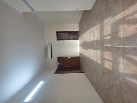 Adliya, Apartments/Houses, BHD 420/month,  3 BR,  Parking -Very Neet Semi Furnished 3 BHK Balcony Flat With Ewa @420/BD In Adliya