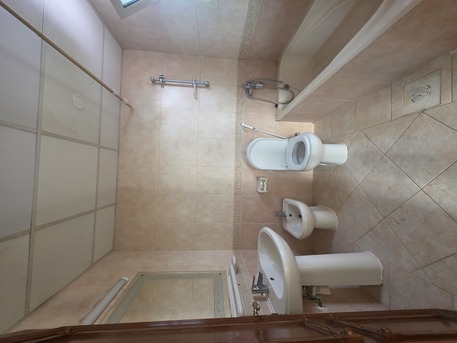 Adliya, Apartments/Houses, BHD 420/month,  3 BR,  Parking, Gym & Balconies- Bright And Neet Semi Furnished 3 BHK Flat With Ewa @420/BD Adliy