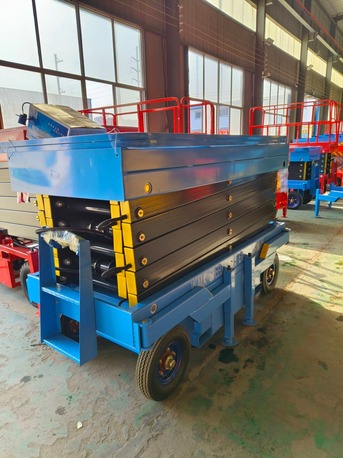 Riyadh, Heavy Equipment, SAR 22000,  FOR SALE &ndash; 2 &times; SCISSOR LIFTS