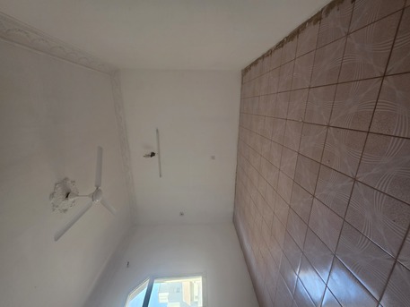 Mahooz, Apartments/Houses, BHD 180/month,  2 BR,  Parking -Neet & Clean UN Furnished 2 BHK Balcony Family Flat Without Ewa 180/BD Mahoo