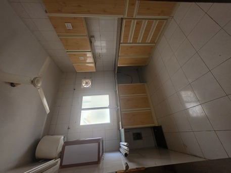 Mahooz, Apartments/Houses, BHD 180/month,  2 BR,  Parking -Neet & Clean UN Furnished 2 BHK Balcony Family Flat Without Ewa 180/BD Mahoo