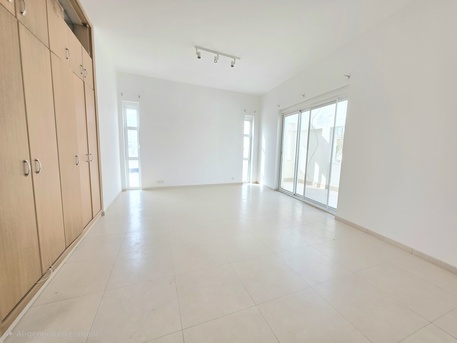 Manama, Commercial Villas, BHD 1100,  Spacious 4 Bedroom Semi Furnished Commercial Villa For Rent.