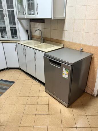 Al Olaya, Household Items, SAR 42000,  Apartment \ Flat For Rent - 3 Bed Room, 3 Bath, Hall, Majlis, Kitchen And Foyer In Al Raed