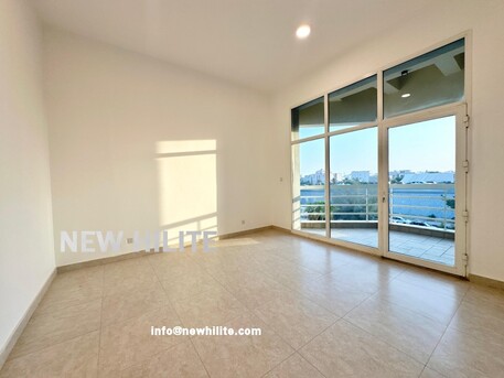 Kuwait City, Villas, Spacious 4-Bedroom Floor For Rent In Salwa