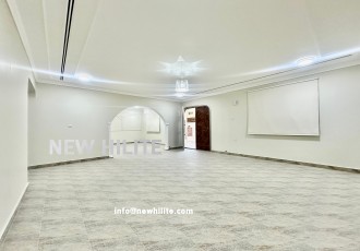 Kuwait City, Villas, KWD 2100,  500 SQM Fully Renovated Villa For Rent In Salwa