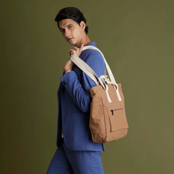 Mumbai, Clothing & Accessories, INR 5998,  Buy Backpack For Men Online
