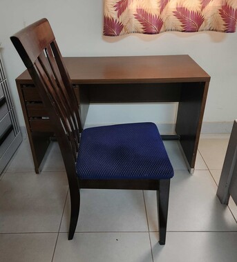 Dammam, Furniture, SAR 150,  Home / Office Computer Desk With Chair In Good Condition
