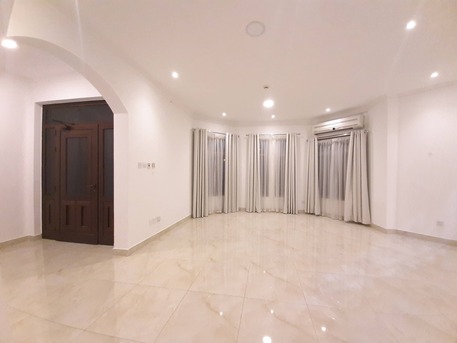Hamala, Villas, BHD 750,  300 Sq. Feet,  Hamala/Modern Semi Furnished Villa Exclusive  CLOSE BISB