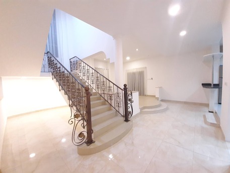 Hamala, Villas, BHD 750,  300 Sq. Feet,  Hamala/Modern Semi Furnished Villa Exclusive  CLOSE BISB