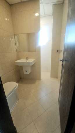 Salmaniya, Apartments/Houses, BHD 240/month,  2 BR,  2 Bedroom Unfurnished Flat For Rent Without Ewa