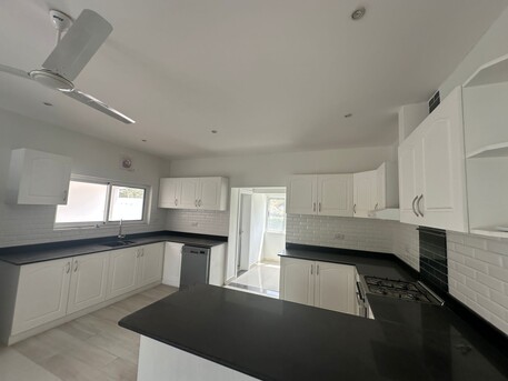 Saar, Villas, BHD 825,  300 Sq. Meter,  SINGLE STORY _SEMI FURNISHED VILLA WITH LARGE GARDEN