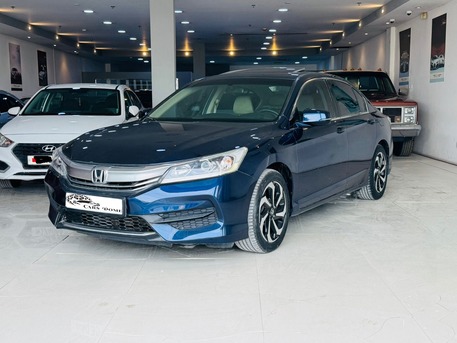 Manama, Vehicles, Cars & Trucks , BHD 5200,  Honda Accord,  2017,  Automatic,  104000 KM,  ▓█▇▅ 1 Owner - With Sunroof ▅▇█▓