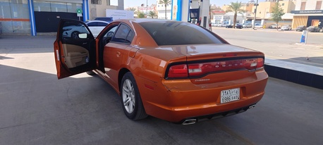 Riyadh, Vehicles, Cars & Trucks , SAR 27000, Dodge Chargerv, 2011, Automatic, 173000 KM, Dodge Charger Very Low Mileage