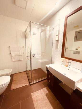 Manama, Villas, BHD 1200,  300 Sq. Meter,  For Rent: Villa In Durrat Al Bahrain &ndash; With Pool Inclusive