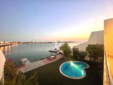 Manama, Villas, BHD 1200,  300 Sq. Meter,  For Rent: Villa In Durrat Al Bahrain &ndash; With Pool Inclusive