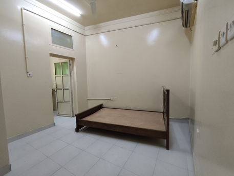 Salmaniya, Apartments/Houses, BHD 130/year,  1 BR,  Salmaniya:- Rooftop Studio Flat On Rent With Ewa