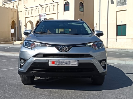 Riffa, Vehicles, Cars & Trucks , BHD 5500,  TOYOTA RAV4,  2017,  Automatic,  75000 KM,  2.4L EXCELLENT CONDITION COMPACT SUV FOR SALE