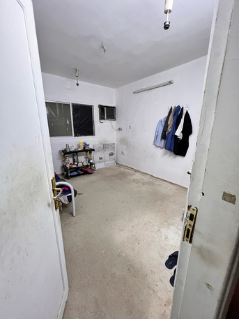 Hara, Language Exchange, A Single Room Available For Bachelor .Hara