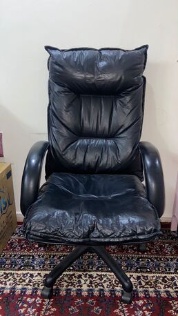Riyadh, Furniture, SAR 100,  Office Chair For URGENT SALE كرسي مكتب مريح