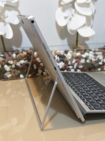 Dammam, Computers, SAR 1399,  Hp Elite X2 (i7_8th_16_512) Detachable Laptop