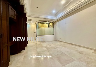 Kuwait City, Villas, KWD 850,  Spacious 4-Bedroom Floor For Rent In Salwa