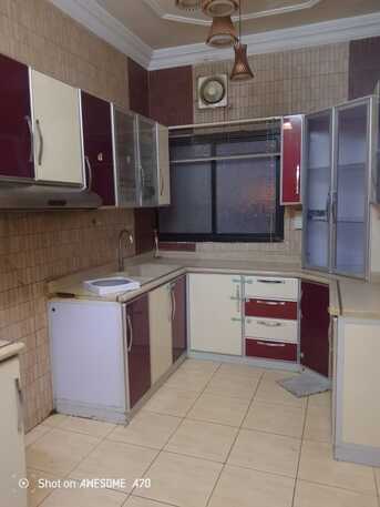 Jeddah, Apartments/Houses, SAR 27000/year,  3 BR,  3 Bedrooms 2 Bathrooms On Tahlia Road Aziziyah 27k Rent