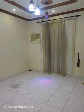 Jeddah, Apartments/Houses, SAR 27000/year,  3 BR,  3 Bedrooms 2 Bathrooms On Tahlia Road Aziziyah 27k Rent