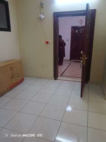 Jeddah, Apartments/Houses, SAR 27000/year,  3 BR,  3 Bedrooms 2 Bathrooms On Tahlia Road Aziziyah 27k Rent