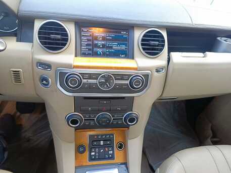 Dammam, Vehicles, Cars & Trucks , SAR 52000,  Land Rover Discovery HSE,  2014,  Automatic,  278000 KM,  Original Paint Maintained By Land Rover Showroom Manager