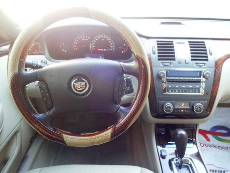 Umm Al Hassam, Vehicles, Cars & Trucks , BHD 111,  Cadillac DTS,  2011,  Automatic,  72000 KM,  Full Option, Agency Maintained, Low Mileage - URGENT SALE