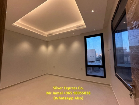 Kuwait City, Villas, KWD 1100,  200 Sq. Meter,  4 Spacious Bedrooms Villa Floor For Rent In Bayan.