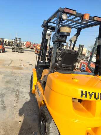 Jubail, Heavy Equipment, SAR 1000,  Forklifts Are Available For Rent.